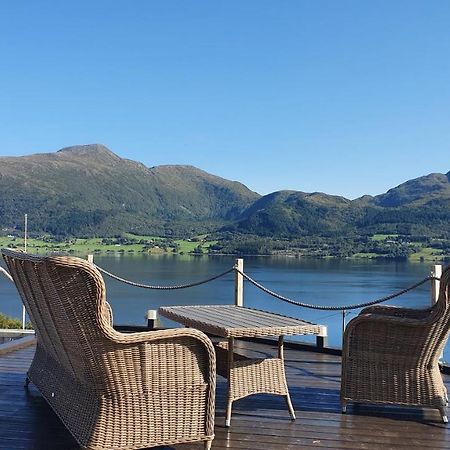 Kvernesfjorden Apartments Steinsgrenda エクステリア 写真