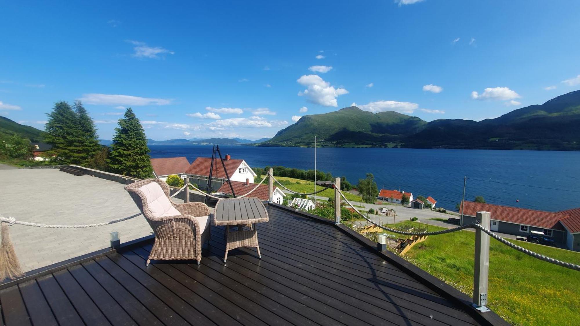 Kvernesfjorden Apartments Steinsgrenda エクステリア 写真