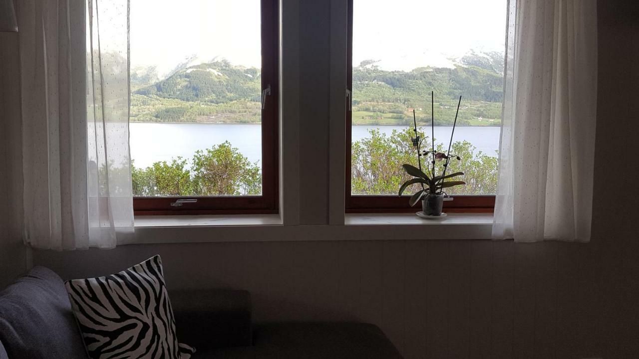 Kvernesfjorden Apartments Steinsgrenda エクステリア 写真