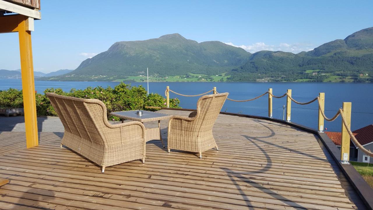 Kvernesfjorden Apartments Steinsgrenda エクステリア 写真